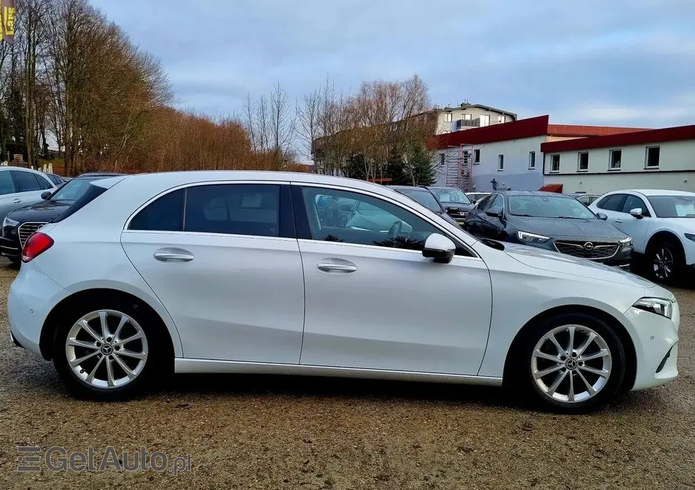 MERCEDES-BENZ Klasa A 180 d 7G-DCT