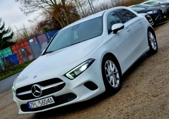 MERCEDES-BENZ Klasa A 180 d 7G-DCT
