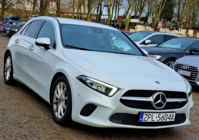 MERCEDES-BENZ Klasa A 180 d 7G-DCT