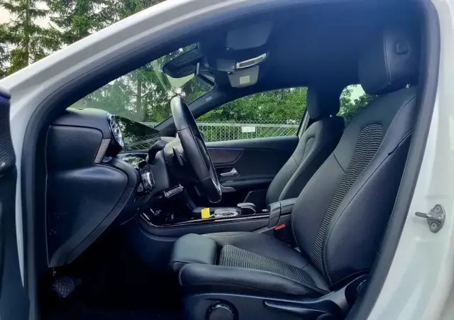 MERCEDES-BENZ Klasa A 180 d 7G-DCT