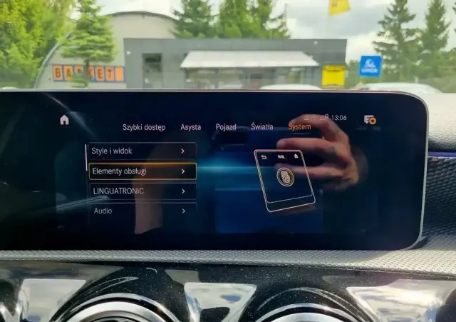 MERCEDES-BENZ Klasa A 180 d 7G-DCT