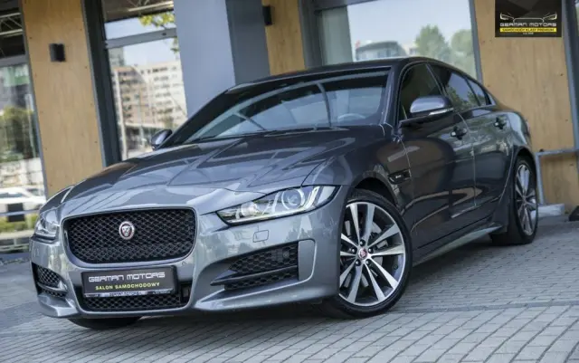 JAGUAR XE 