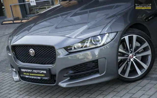 JAGUAR XE 