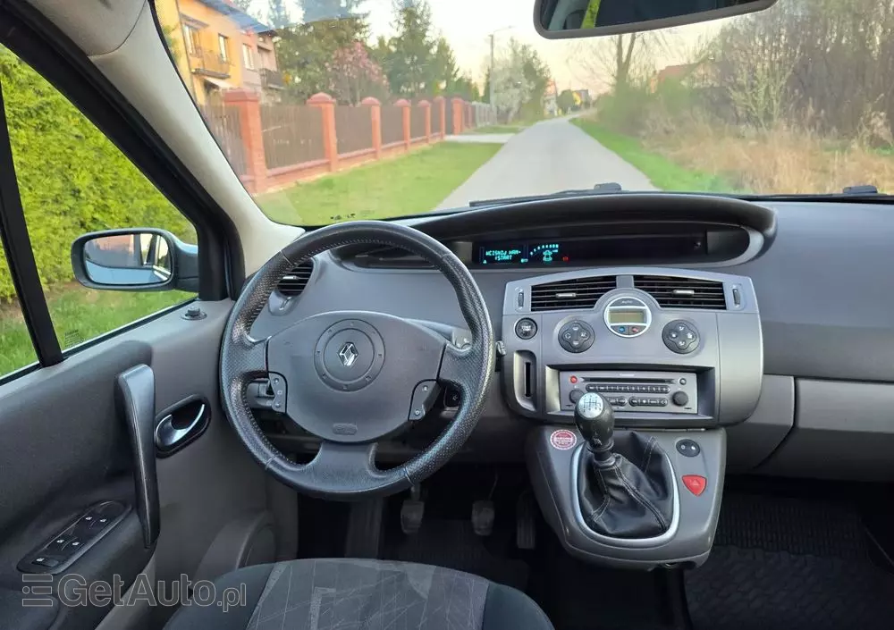 RENAULT Scenic 2.0 Confort Authentique