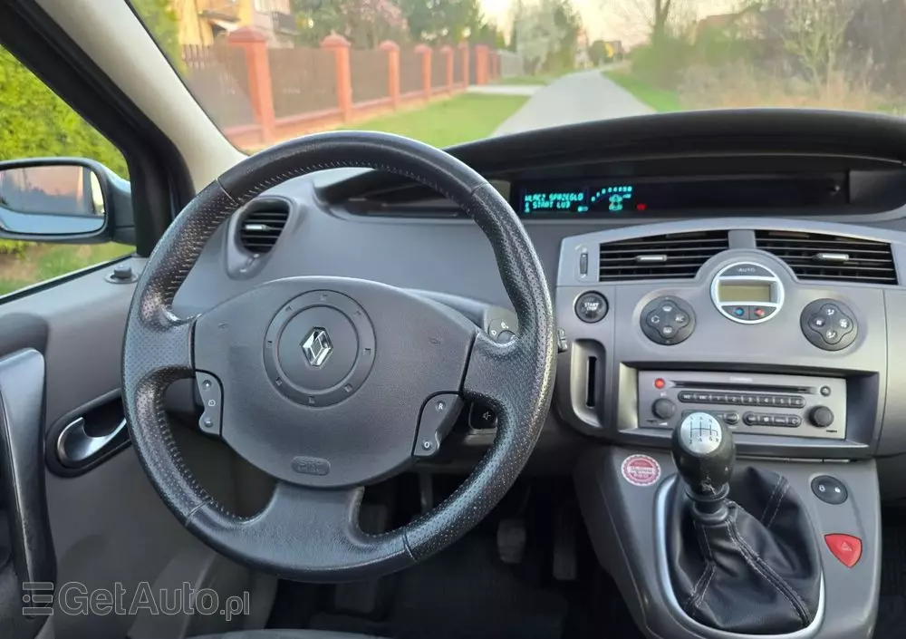 RENAULT Scenic 2.0 Confort Authentique