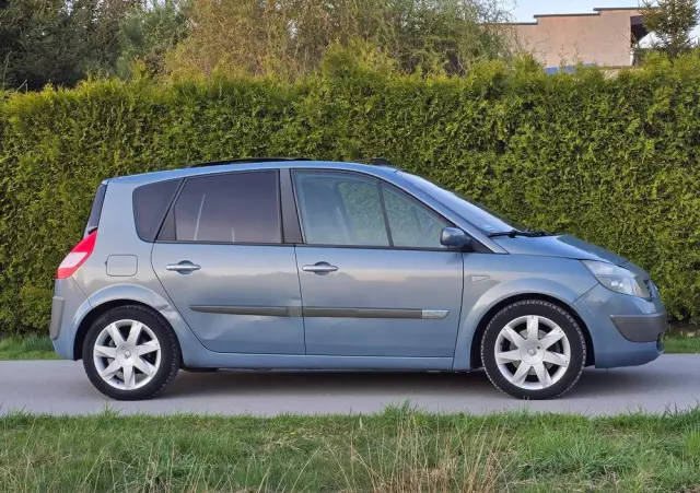 RENAULT Scenic 2.0 Confort Authentique