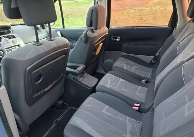 RENAULT Scenic 2.0 Confort Authentique