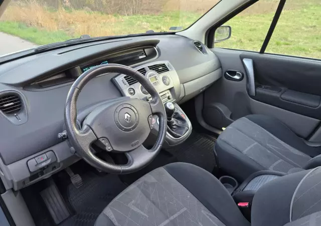 RENAULT Scenic 2.0 Confort Authentique