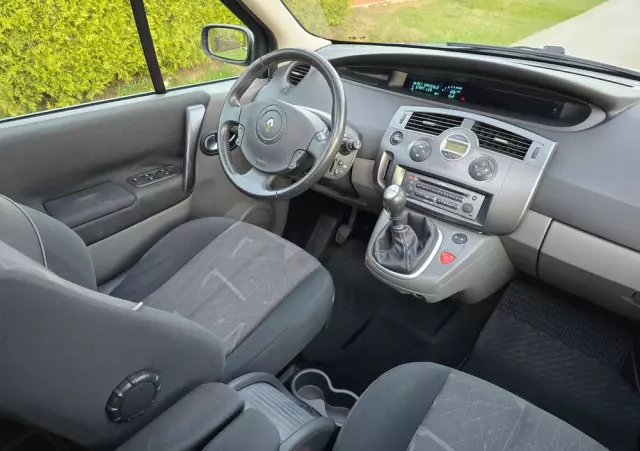 RENAULT Scenic 2.0 Confort Authentique