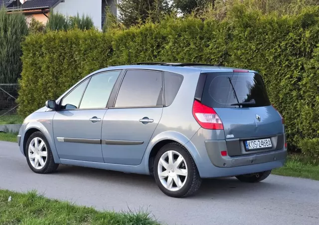 RENAULT Scenic 2.0 Confort Authentique