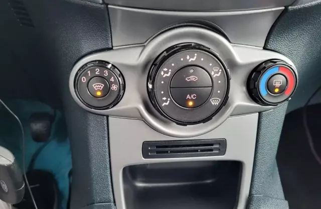 FORD Fiesta 1.25 (60 KM) 3d