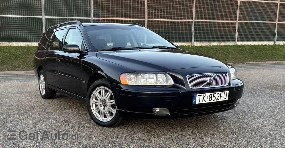 VOLVO V70 2.4 Momentum