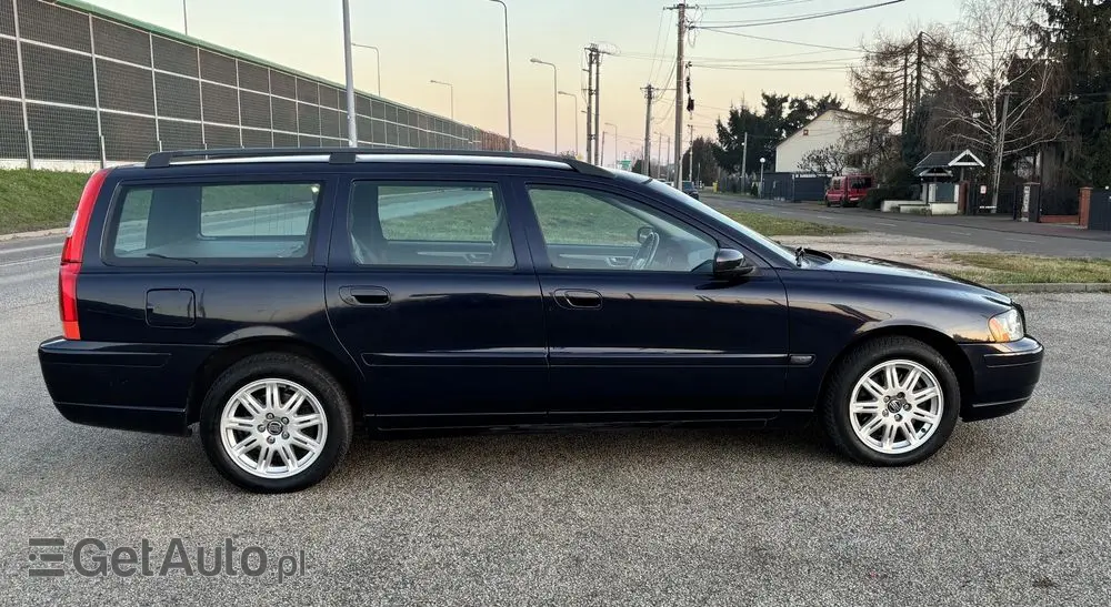 VOLVO V70 2.4 Momentum