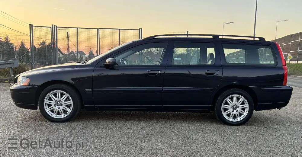 VOLVO V70 2.4 Momentum