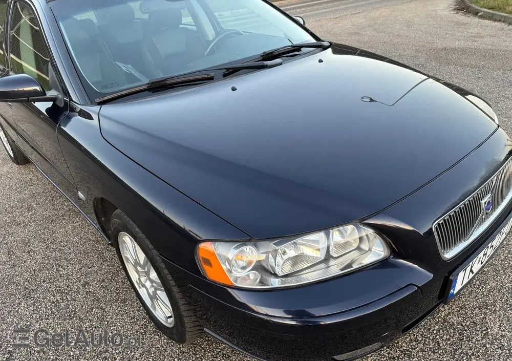 VOLVO V70 2.4 Momentum