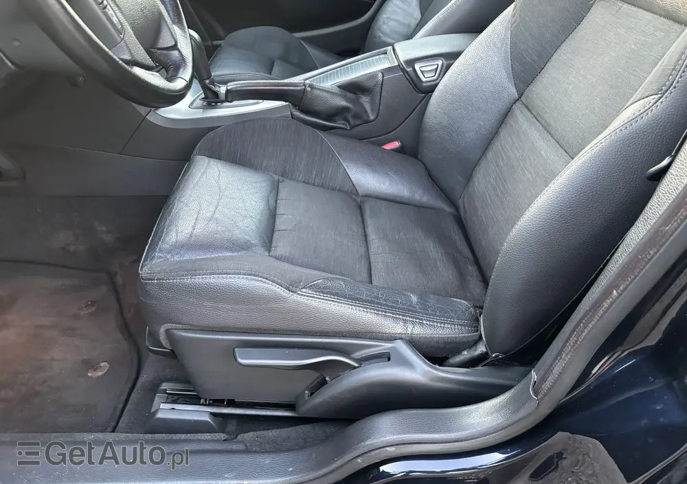 VOLVO V70 2.4 Momentum