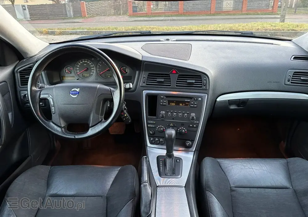 VOLVO V70 2.4 Momentum