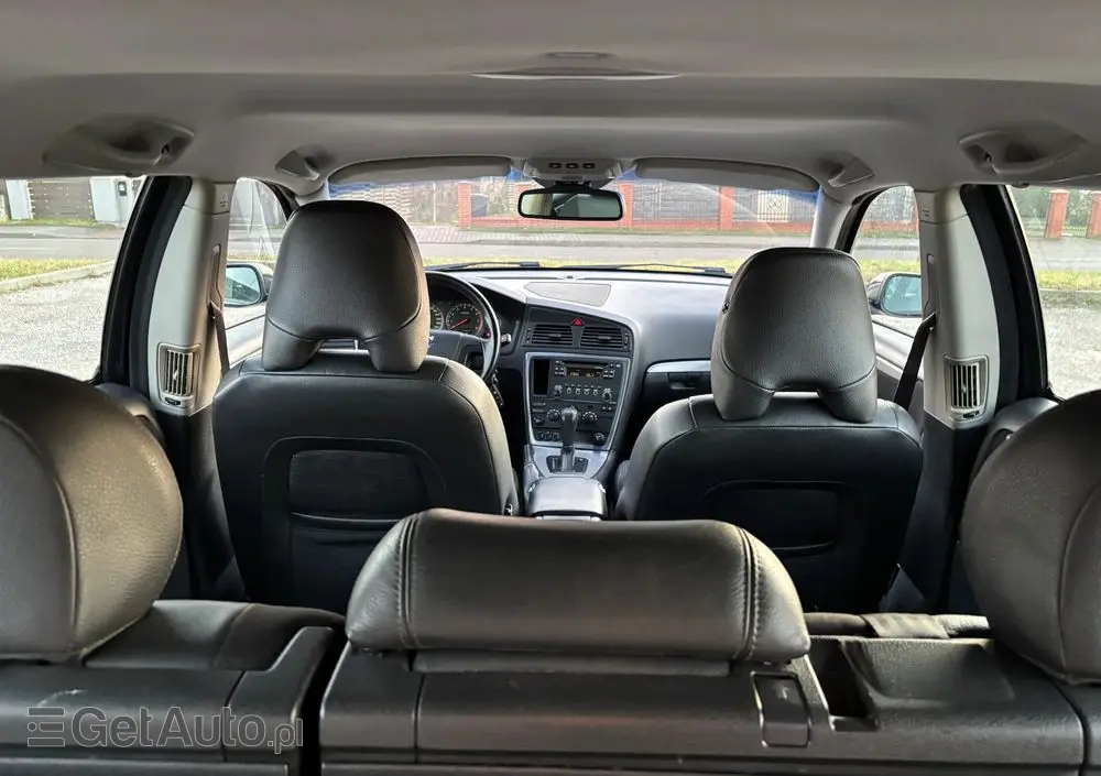 VOLVO V70 2.4 Momentum