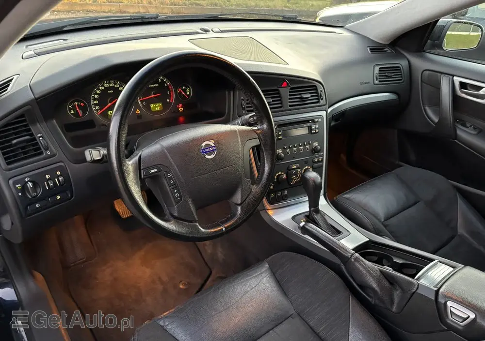 VOLVO V70 2.4 Momentum