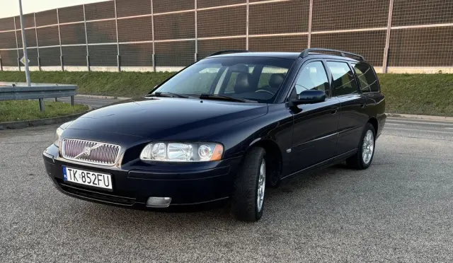 VOLVO V70 2.4 Momentum