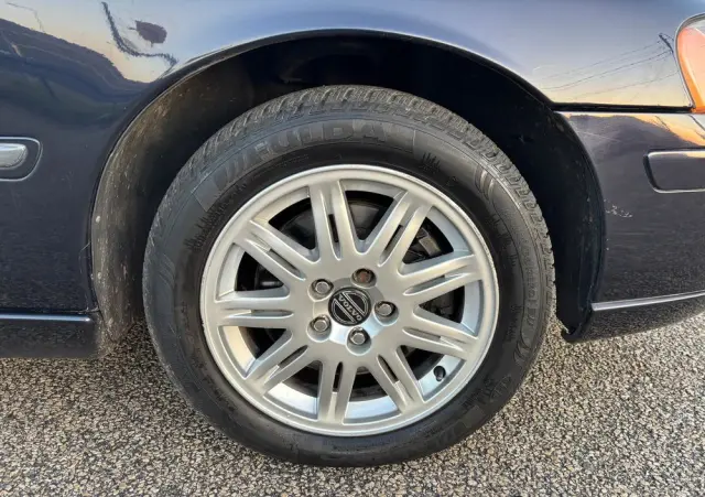 VOLVO V70 2.4 Momentum