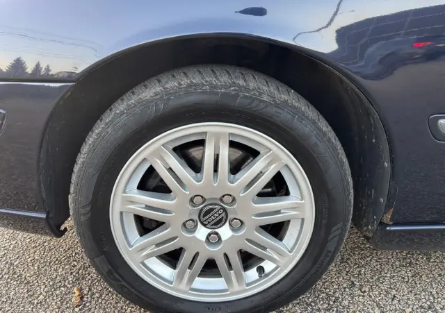 VOLVO V70 2.4 Momentum