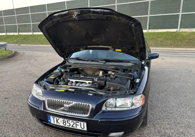 VOLVO V70 2.4 Momentum