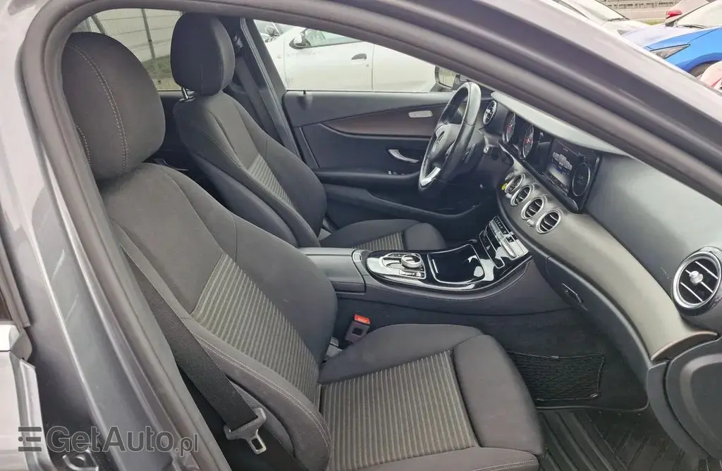 MERCEDES-BENZ Klasa E 