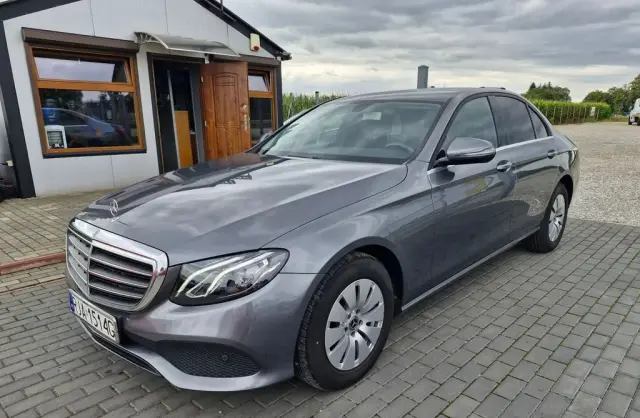 MERCEDES-BENZ Klasa E 
