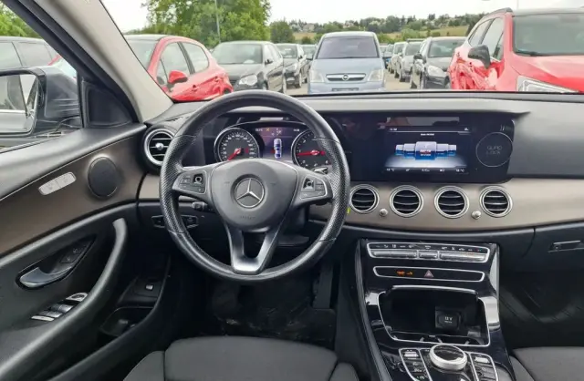 MERCEDES-BENZ Klasa E 