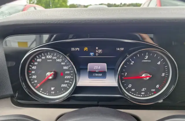 MERCEDES-BENZ Klasa E 