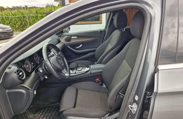 MERCEDES-BENZ Klasa E 