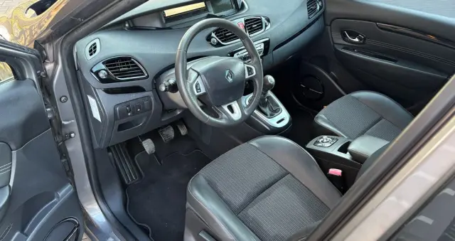 RENAULT Grand Scenic TCe 130 Bose Edition