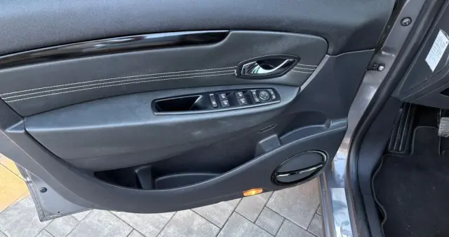 RENAULT Grand Scenic TCe 130 Bose Edition