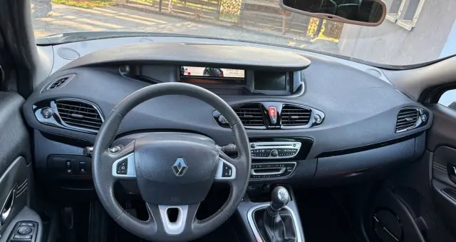 RENAULT Grand Scenic TCe 130 Bose Edition