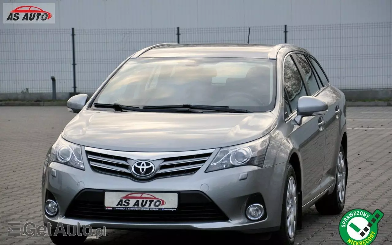 TOYOTA Avensis 1.8 Premium