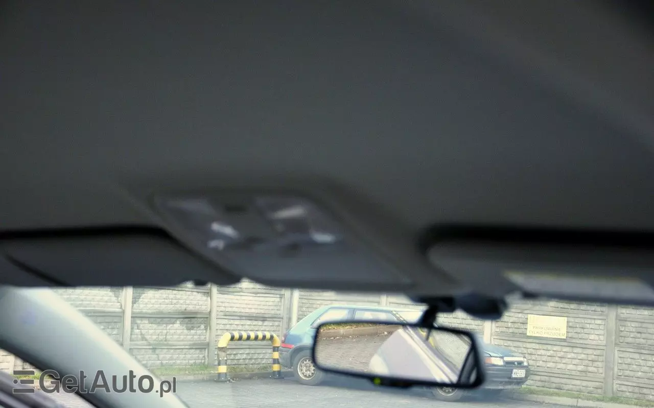 TOYOTA Avensis 1.8 Premium