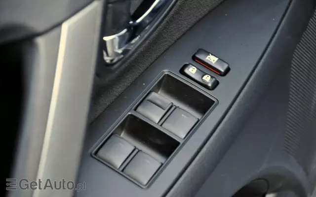 TOYOTA Avensis 1.8 Premium