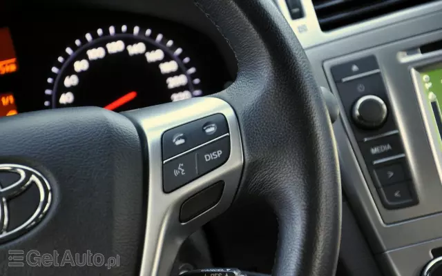 TOYOTA Avensis 1.8 Premium