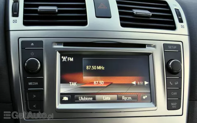 TOYOTA Avensis 1.8 Premium