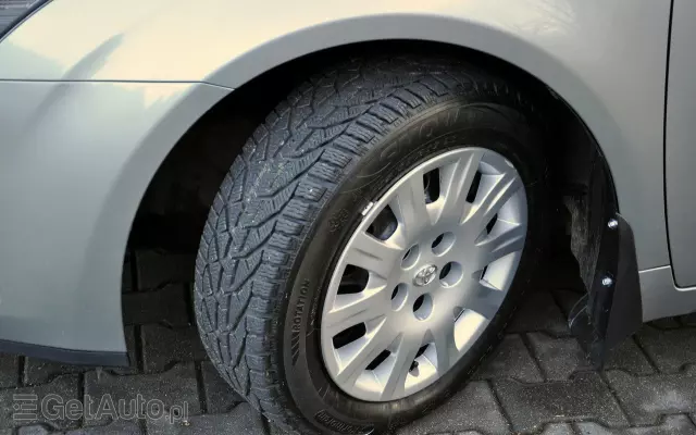 TOYOTA Avensis 1.8 Premium