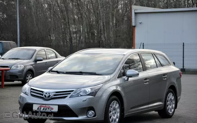 TOYOTA Avensis 1.8 Premium