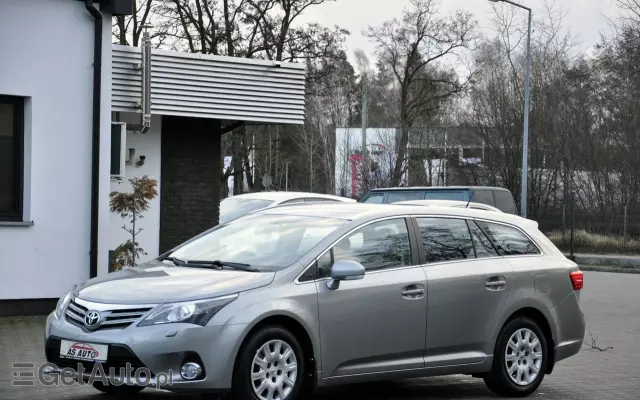 TOYOTA Avensis 1.8 Premium