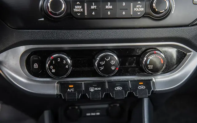 KIA Rio 1.4 Business Line