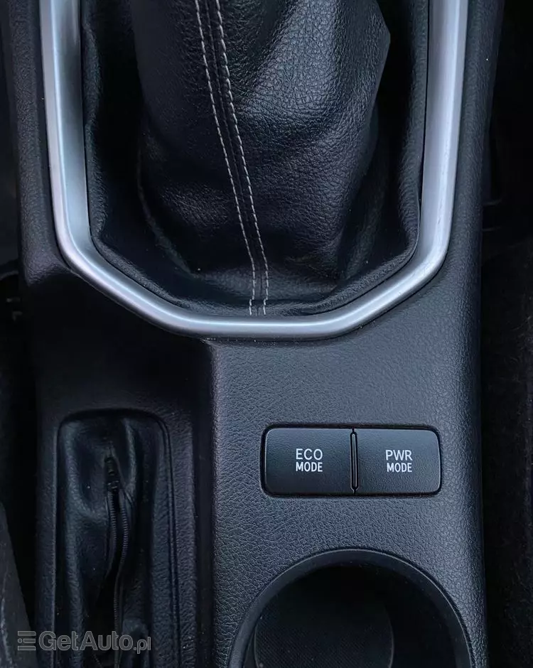 TOYOTA Hilux 2.4 D-4D Double Cab SR5 4x4