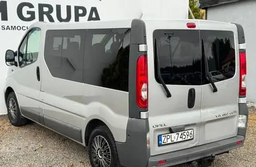 OPEL Vivaro 