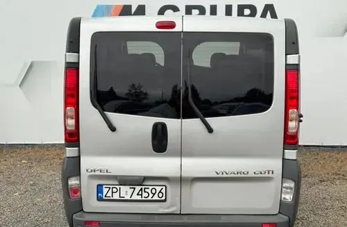 OPEL Vivaro 