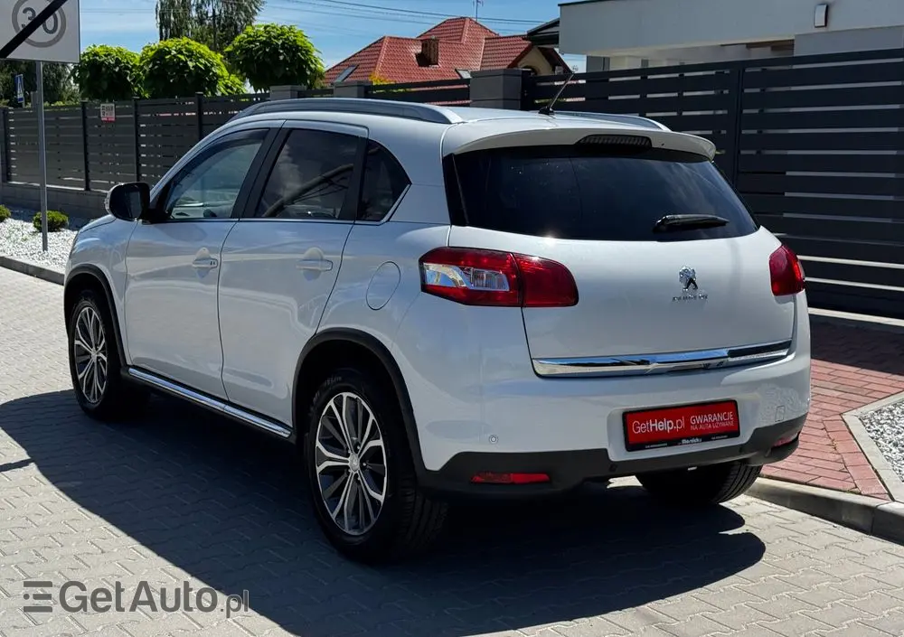 PEUGEOT 4008 