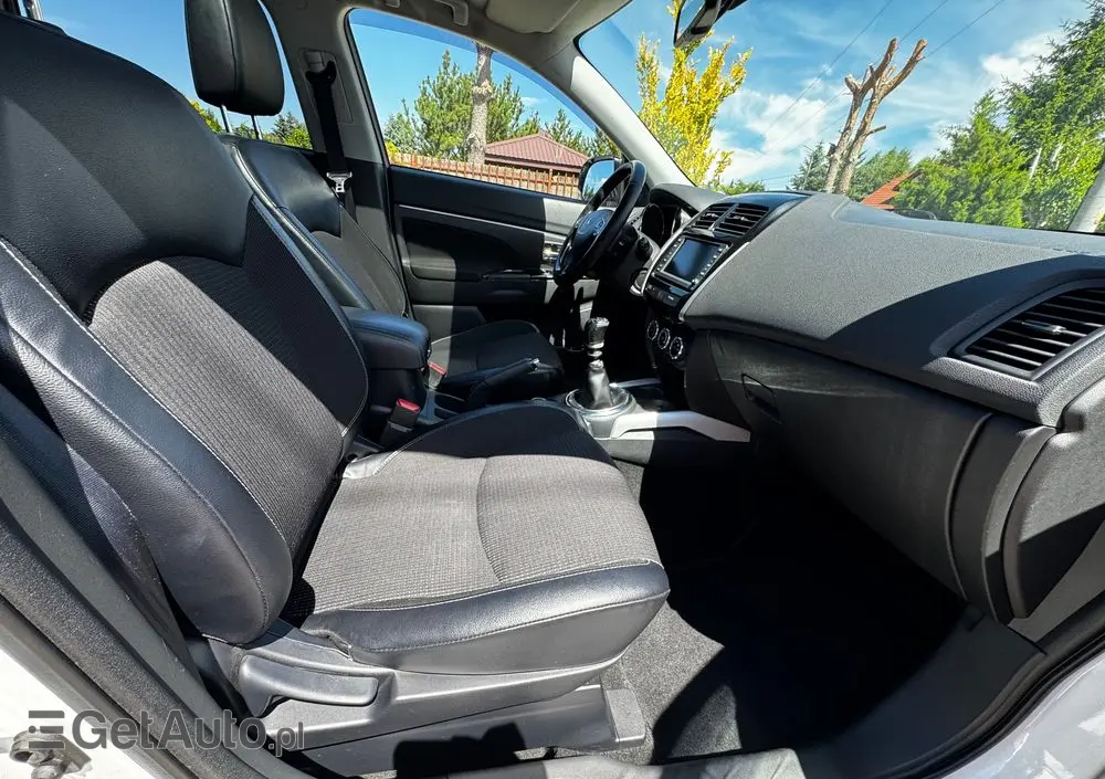 PEUGEOT 4008 