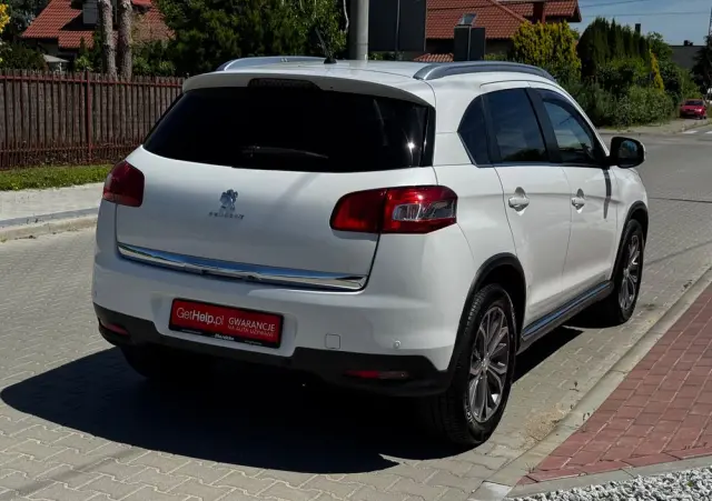 PEUGEOT 4008 